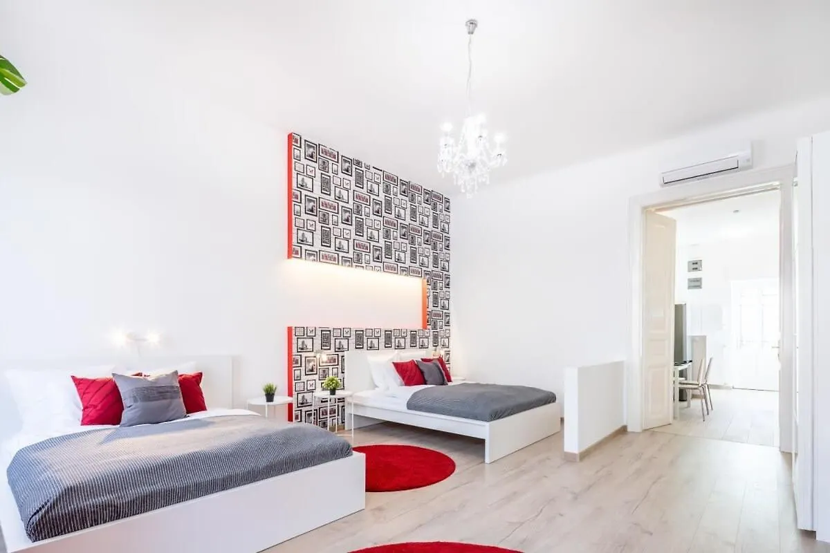 Super Central Convenient Apartment Budapest